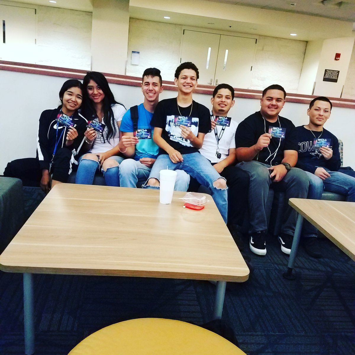 CoyoteRadioCSU's tweet photo. Thank you to these #csusbstudents for promoting the #coyoteradio. #collegelife #collegeradio AO https://t.co/RvRRtozMtV