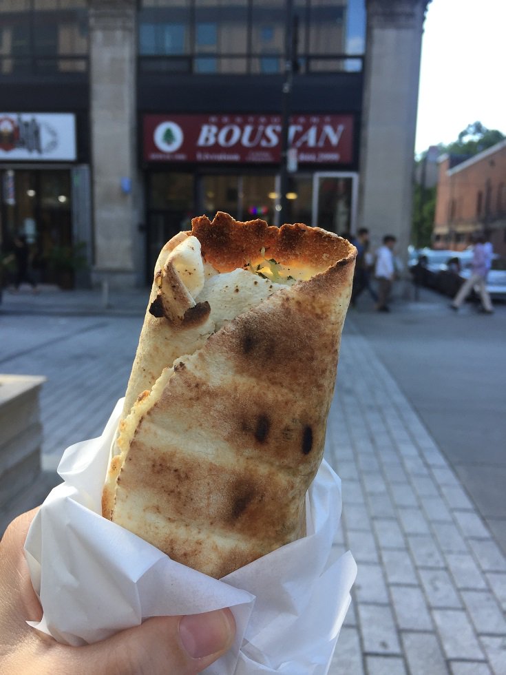 VIA_Rail's tweet photo. You Gotta Read This: John Catucci tells us the best places to eat in Canada 🍕 https://t.co/VoaB42AF9t https://t.co/clFZljaAJk