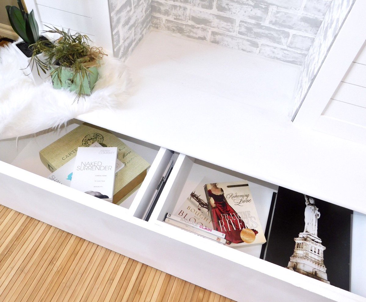 smashingdiy's tweet image. Check out how I created hidden storage on my Shiplap Faux Fireplace live on the @HomeDepot blog! #ad
blog.homedepot.com/diy-faux-firep…