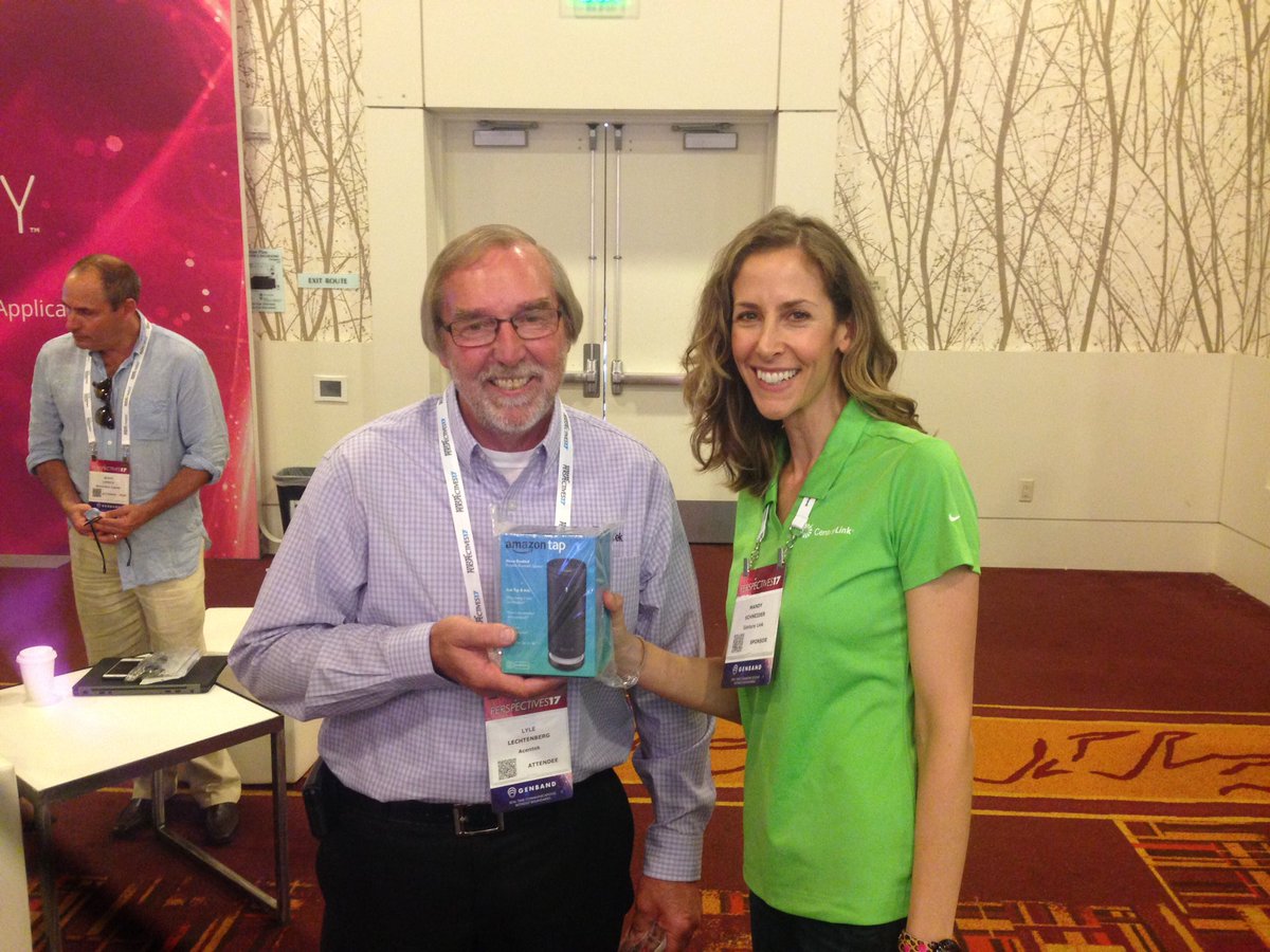 MandyHealthy's tweet photo. Giving away free stuff at #genband ! #host #corporatepresenter #losangeles #CenturyLink #tradeshow https://t.co/61p5g1GqUK