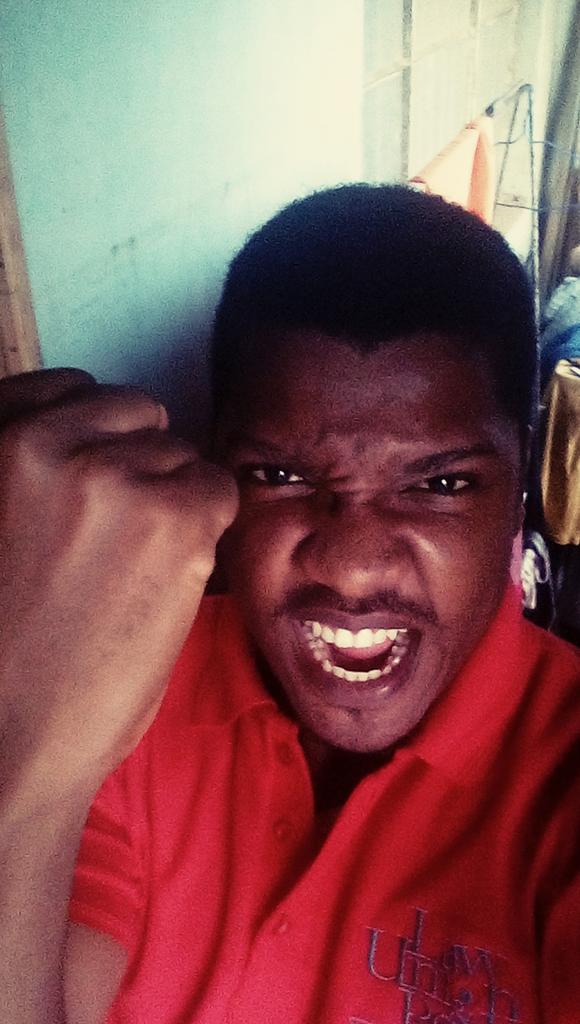 bluntt_kidd's tweet photo. Hi @Bet9jaOfficial 
This is my face when i win the new Samsung S8
#Bet9jaBlessed
Pls Rt https://t.co/OqEVJvLkpv