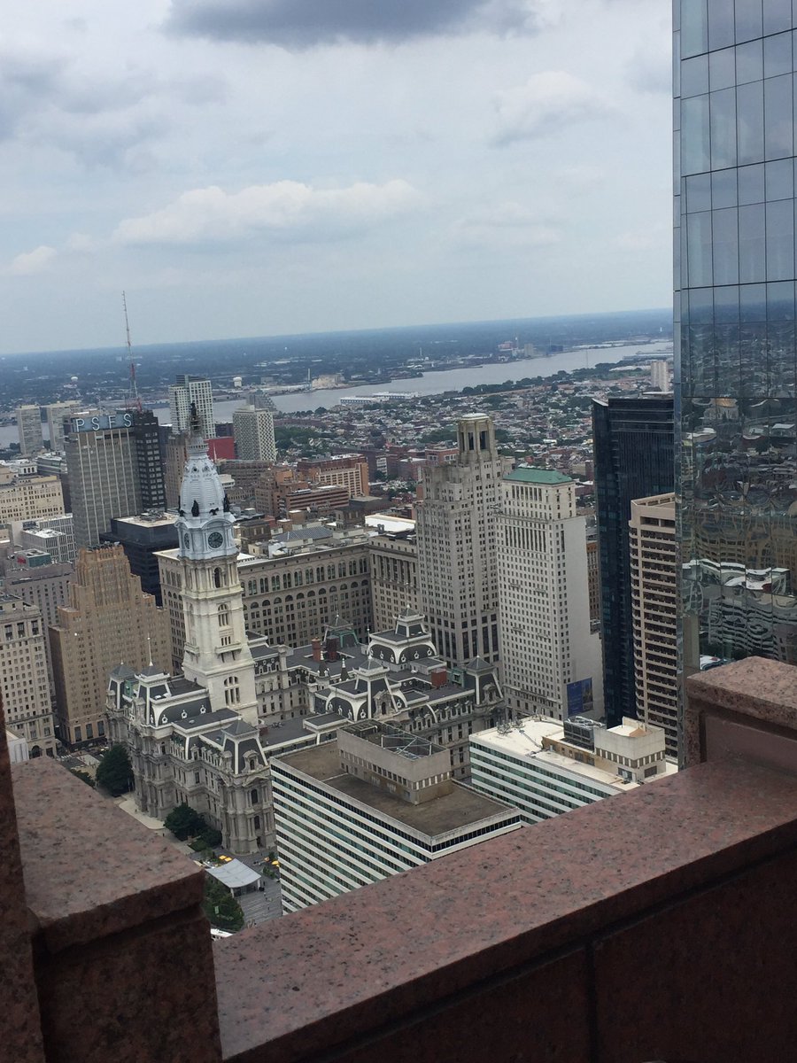 SkyPhiladelphia's tweet photo. Join us at @SkyGartenPhilly as we get the weekend started tonight from 51 floors up &amp; don't forget @CCDSips tonite on 50! https://t.co/VwKs0u4UbH