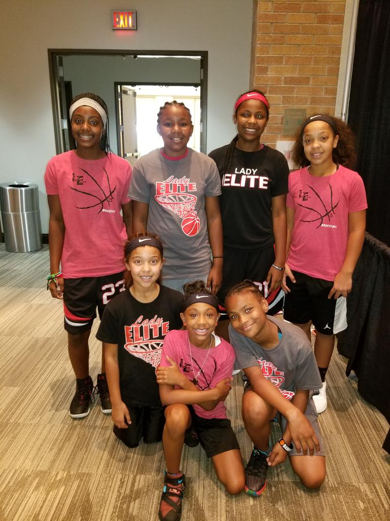 girlzprepreport's tweet photo. Saw NTX Lady Elite a few weeks ago and left speechless but I'll be talking about them @PrimeTimeSportz NATIONALS lots of talent https://t.co/7vg4RAdFVr