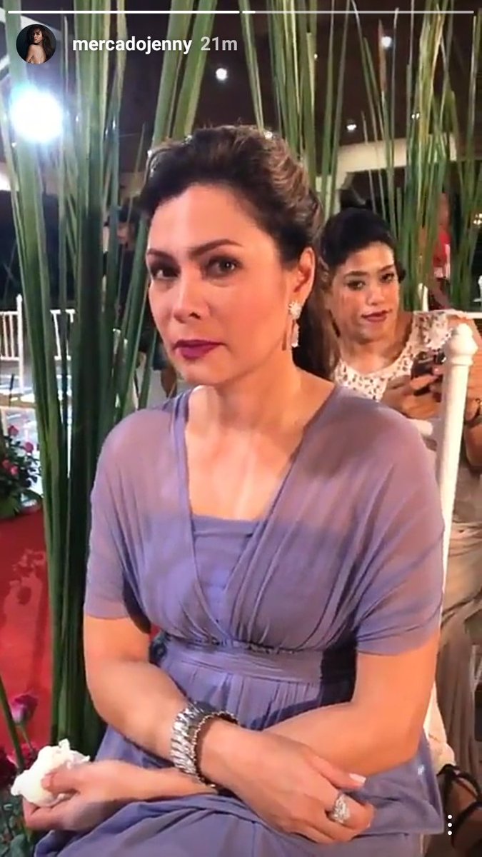 khatpelz's tweet photo. Mga bess anu sa tingin nyo ang ganap dito? Parang may ikakasal sino kaya?? Exciting diba!! 
CCTO @MercadoJen IG Story
#MLFTSMatteosPast https://t.co/akXhyyZCYf
