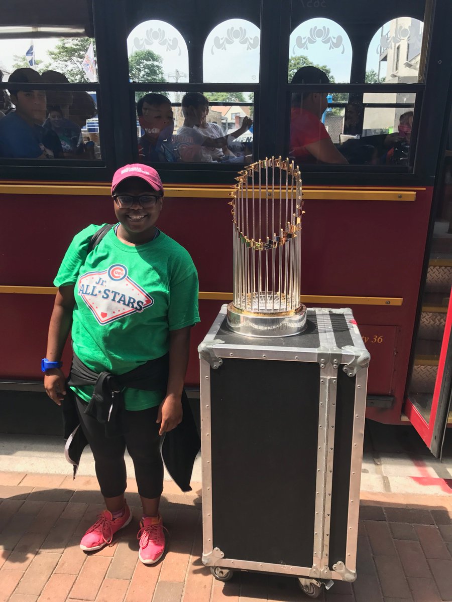 UrbanInitiative's tweet photo. THANK YOU Chicago @Cubs Pitcher @BrianDuensing52 and @ClarktheCub for hanging out with Cubs Jr. All-Stars from @JahnConnects and Gunsaulus! https://t.co/V1RrLmBqyq