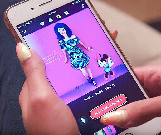 DisneyDN's tweet photo. Add a little @Disney ✨ magic to your videos with #AppleClips! @CharismaStarTv shows us how: https://t.co/kOrePbAadW https://t.co/kZafKRastU