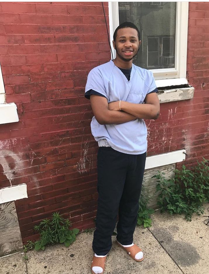 Yssn_jaymoney's tweet photo. It feel good to no longer be a fugitive...😎😎
#Imbacklol
#yungNxggaG'dayWasYesterday https://t.co/o5x15fM2rI