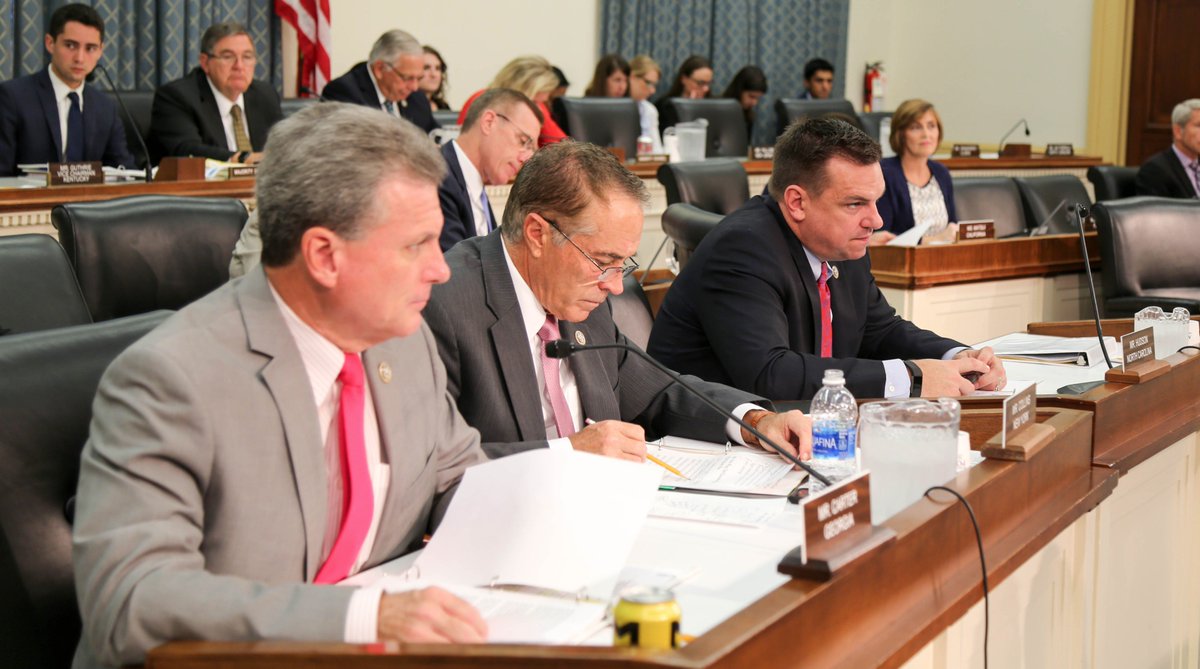 HouseCommerce's tweet photo. #SubHealth, led by @michaelcburgess, discussed extending @MedicareGov special needs plans >> https://t.co/j9QUgo9pXh https://t.co/BynGTBXX2Z
