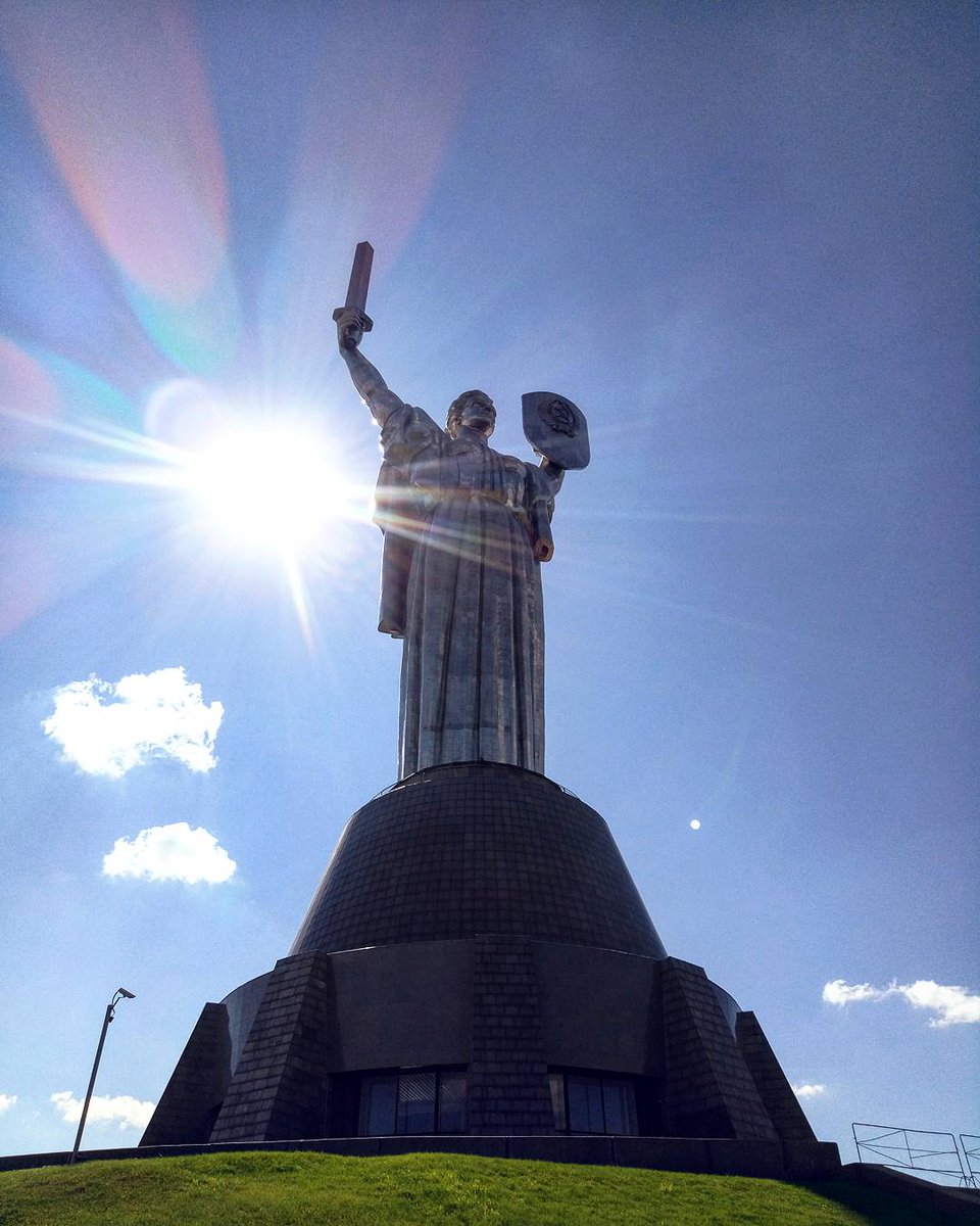 Braychenko99's tweet photo. My Kiev ❤❤❤
.
.
.
#Kiev #ukraina https://t.co/s0nnbyyqLE