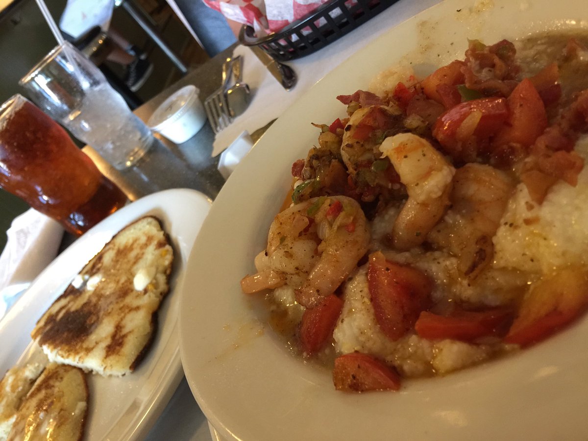PippyPipes's tweet photo. Amazing day w/my 💁🏼. Lunch at #Dixie, shrimp and Grits w/a corn cake &amp; iced coffee at #DemolitionCoffee. #WeArePetersburg @ChiefRubin https://t.co/b4tkKs0HYZ