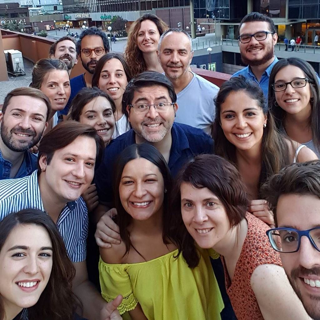 FerRubioA's tweet photo. Última clase con el gran #equipo86 de #CommunityManager de @aulacm https://t.co/hXDSlnrp8o