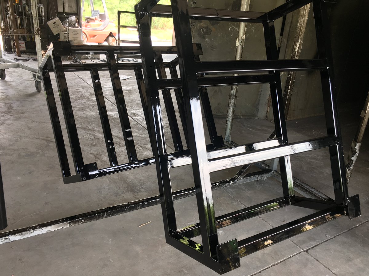 SunsetPowderInc's tweet photo. Massive #FishTankStand from #RawMetal to #GlossBlack https://t.co/g6smXh601B