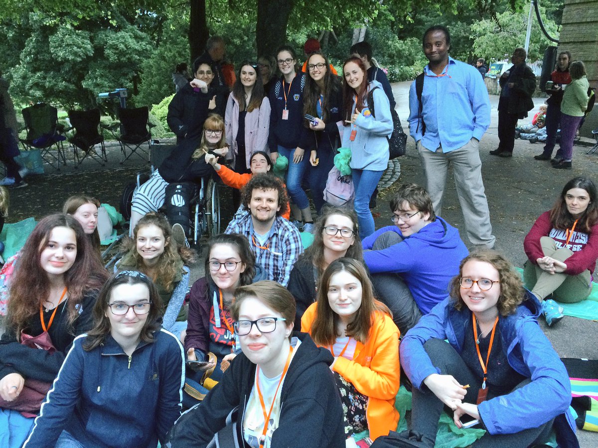 liverpoolphilEd's tweet photo. #LPYO enjoying @TheDukesTheatre Treasure Island in @WilliamsonPark! #LPYOonTour https://t.co/hUSgQGI0ZH