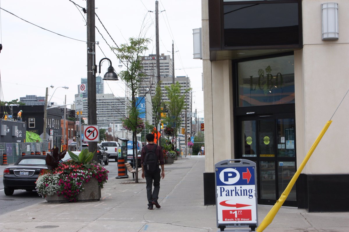 CWParking's tweet photo. Looking down #Eglinton from 333 Eglinton Ave West https://t.co/QlN1s5liEk