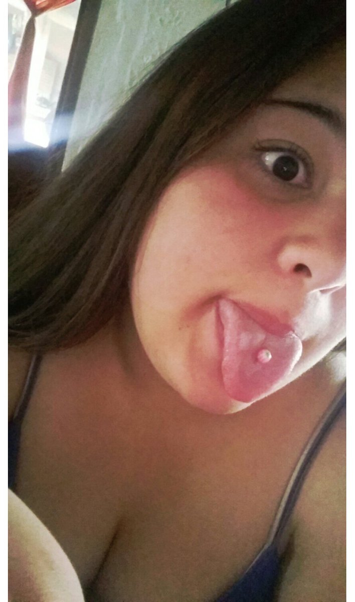 Emiiyvale's tweet photo. Buenaaas 😛😚 https://t.co/SFzUOZ0vWE