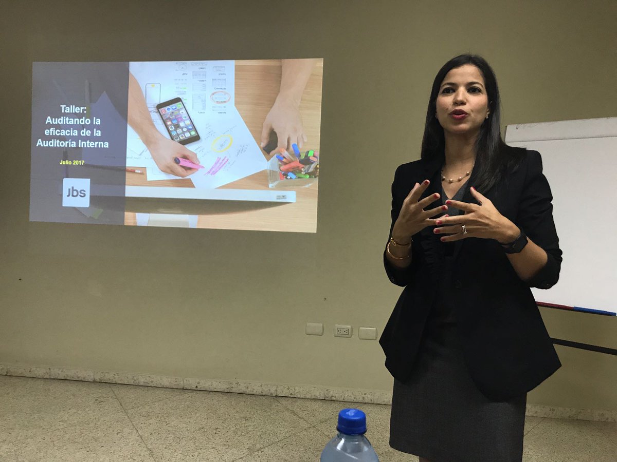 jbsauditores's tweet photo. Nuestra socia Administradora @jeannerette impartiendo taller #Auditando la eficacia de la #Auditoríainterna en #ABANCORD. https://t.co/vatFJHGb7n