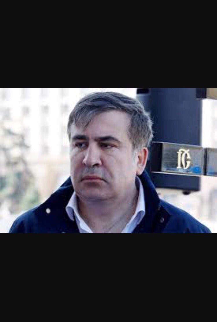 Месье, же не манж па сис жур. Гебен мир зи битте этвас копек ауф дем штюк брод. Подайте что-нибудь бывшему депутату Государственной думы...