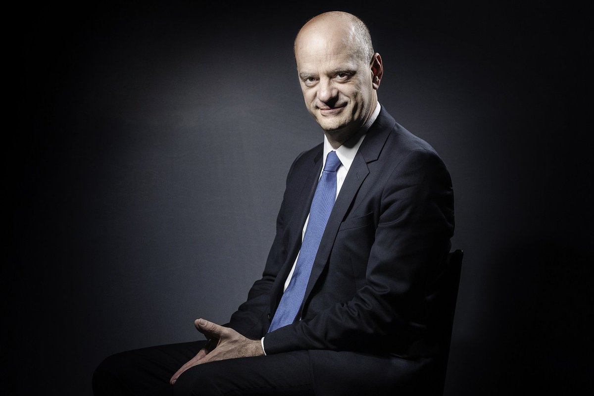 Lesmatinsfcult's tweet photo. Ecole : quels changements pour la rentrée 2017 ? Demain dès 7h37, @lucasmenget reçoit le Ministre de l'Education nationale @jmblanquer https://t.co/HDRDSiNkrz