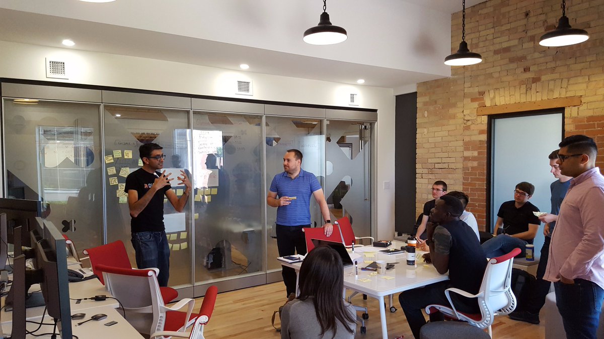 BartPiwowar's tweet photo. Big thanks to the @CIBCLiveLabs team for visiting us. Looking forward to making big ideas happen! #ai #CIBCDataStudio @rickypc @cibc https://t.co/5hvdwORoPk