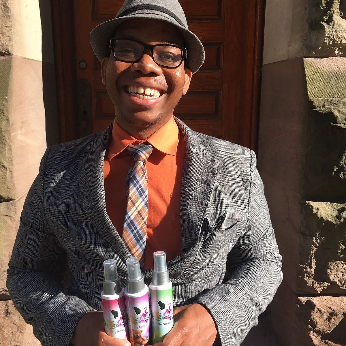 MRFRESHNFAMOUS's tweet photo. Do you smellll that!? That's Mr.Fresh Air Fresheners the best air freshener on the market! Try it yourself contact Mr.Fresh!😎 https://t.co/yttjQHqQsa