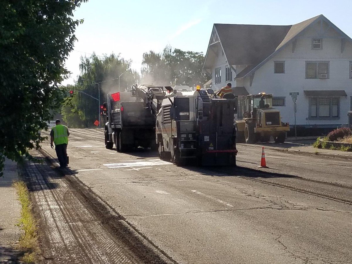SpokaneCity's tweet photo. More #FixItFest work! Grinding crew out this morning on Maxwell near Howard. #SpokaneStreets https://t.co/gf3Z7lXtev