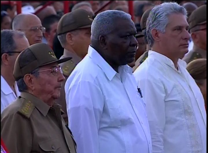 Presidió #RaúlCastro acto central por el 26 de Julio en #PinardelRío (+ Fotos y Video). cadenagramonte.cu/articulos/ver/…