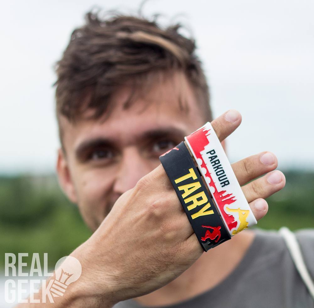RealGeekShop's tweet photo. Který z Taryho parkour náramků je podle tebe lepší? .
.
.
Oba najdeš na https://t.co/2HyOV1D78F!
#tary #tarymerch… https://t.co/eKLTUsYGAx https://t.co/PmY3pgG8Qu