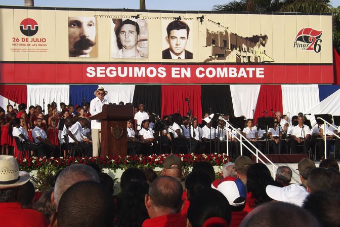 El #26deJulio en #PinardelRío #Cuba ratifica el compromiso con #FidelCastro y la #RevolucionCubana (+ Audio). cadenagramonte.cu/articulos/ver/…