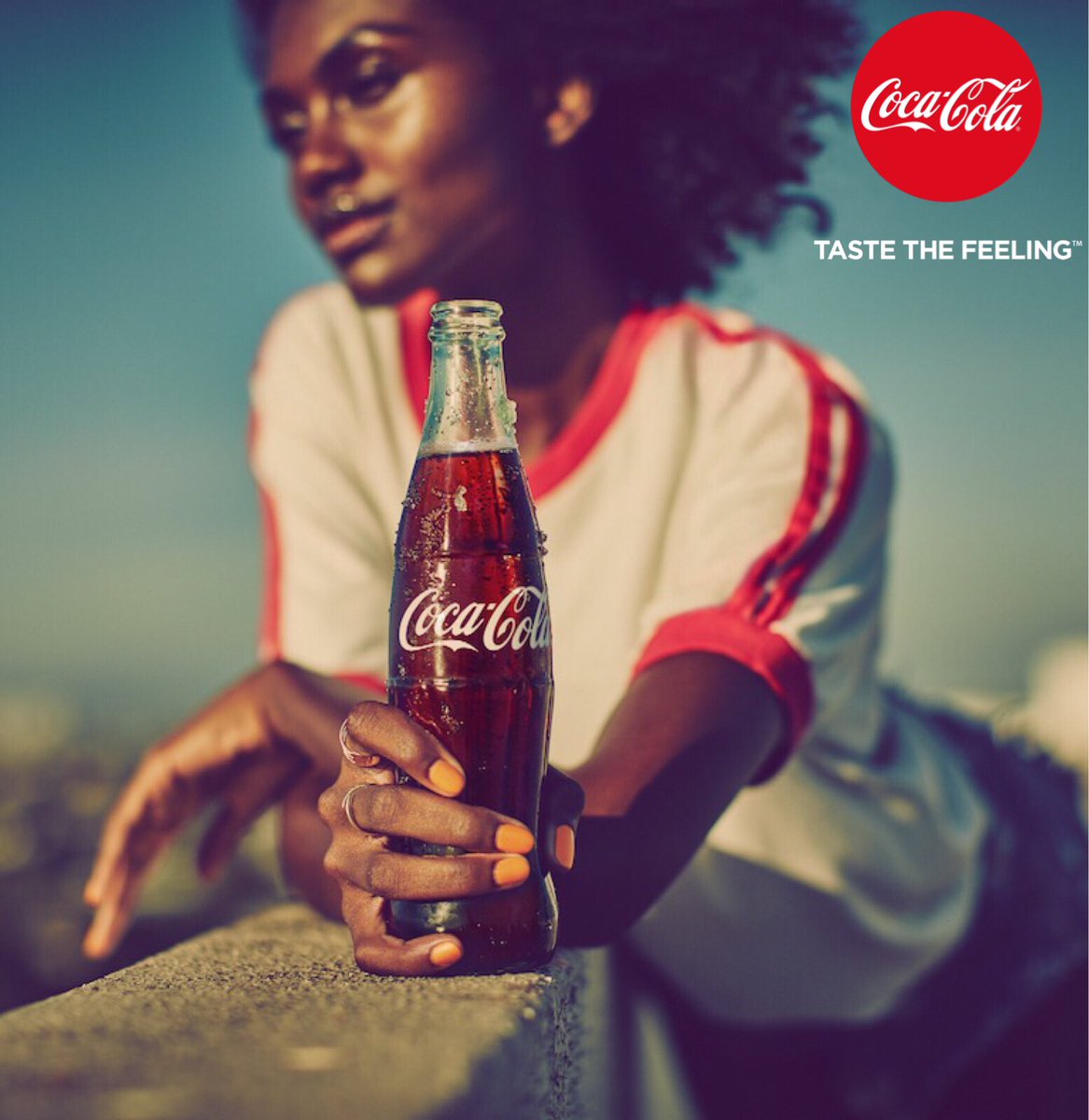 CocaCola_NG's tweet photo. Put down your worries and pick up a Coca-Cola instead! Retweet if you're having a #NoStressWednesday #TasteTheFeelingNG https://t.co/ena7gRVt6m