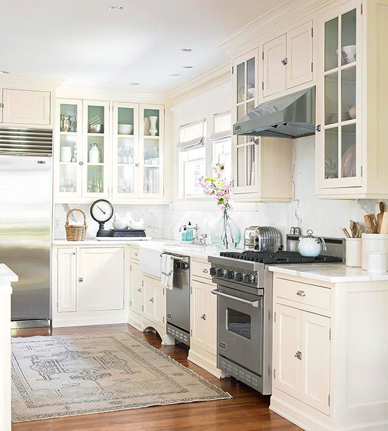 RDChomesrvcs's tweet image. White (or off-white) Shaker-style doors create a light and clean look in a kitchen.

#kitchenideas #cabinets #callAndre