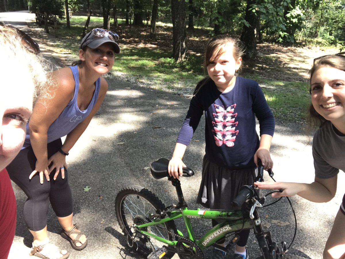 mshall5th's tweet photo. New friend! 🚴🏻♀️ #CESteach #trashyteachers https://t.co/SO1H1OVymC