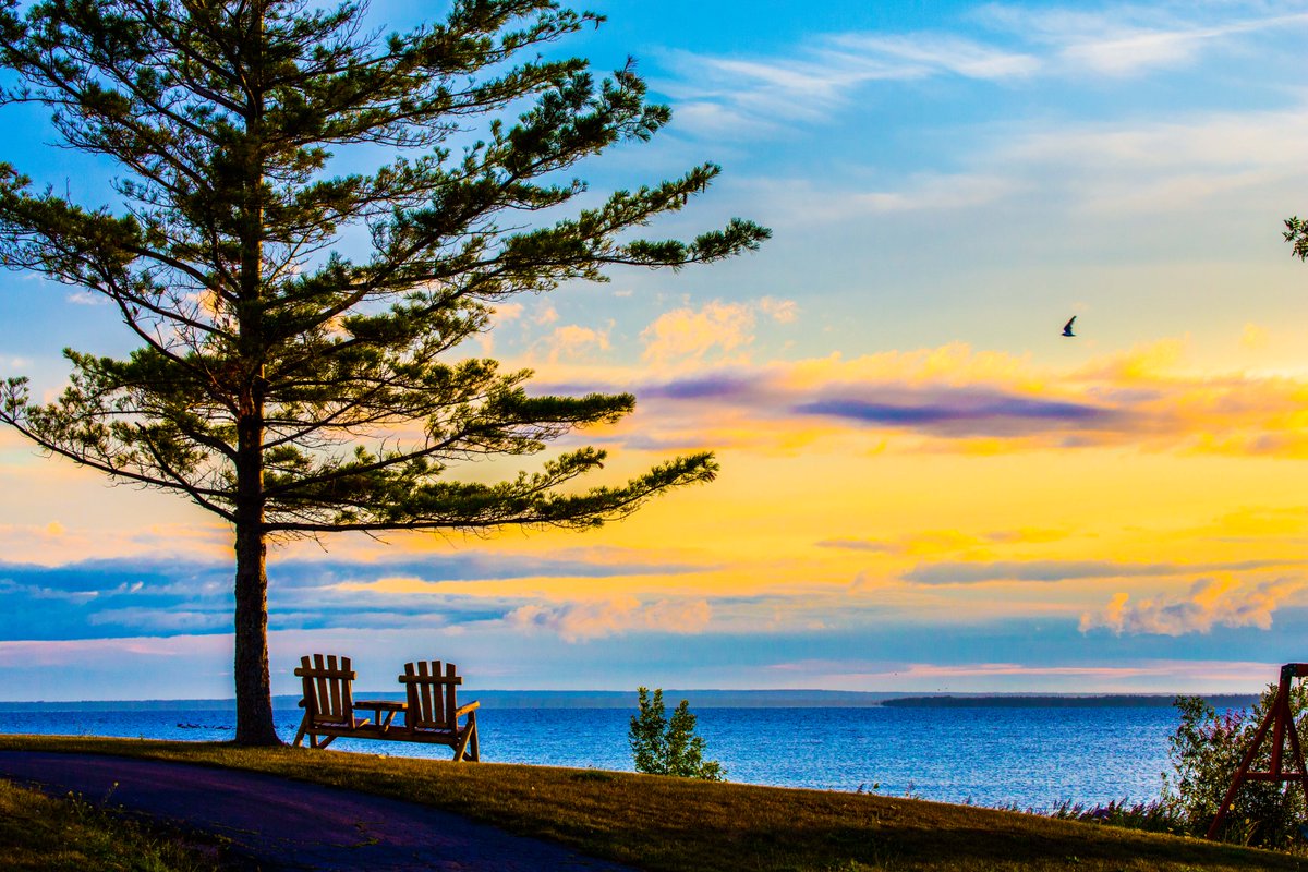 PureMichigan's tweet photo. Don't forget to tune in tomorrow at 12pm for our Lake Effect themed #PureMichiganChat! Will we see you there? https://t.co/tbRzFAsAqH