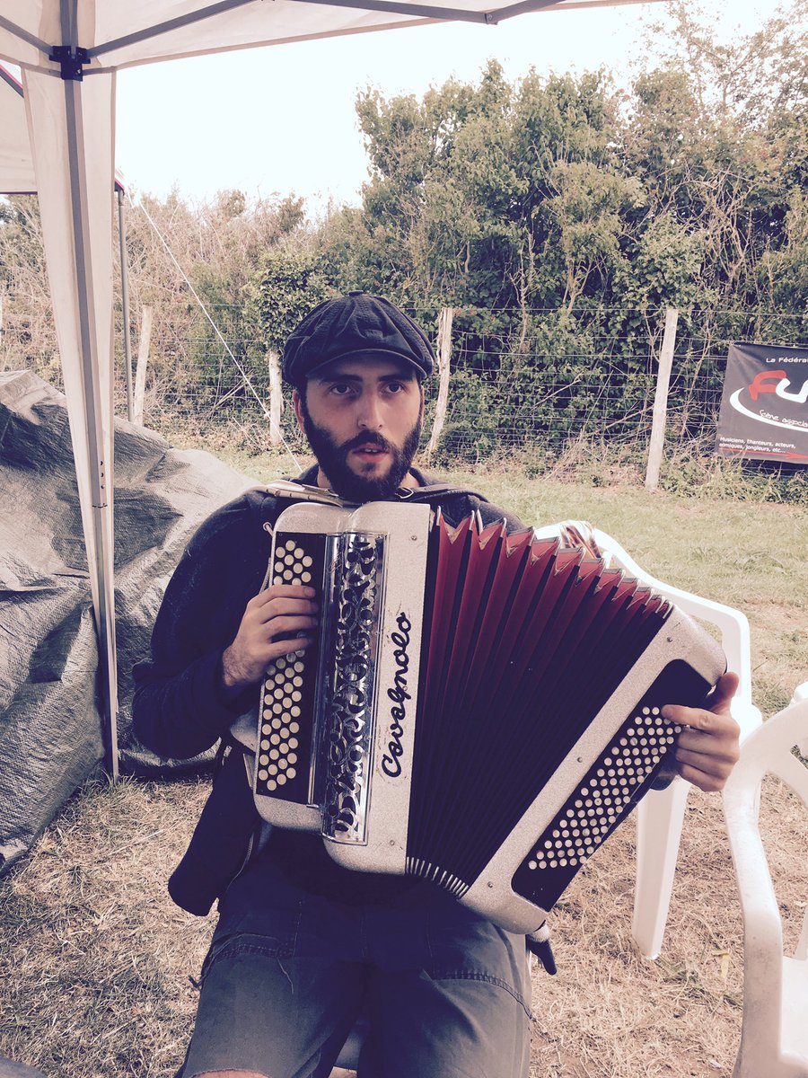 inti_ska's tweet photo. #cumbia https://t.co/PqmBccMlij