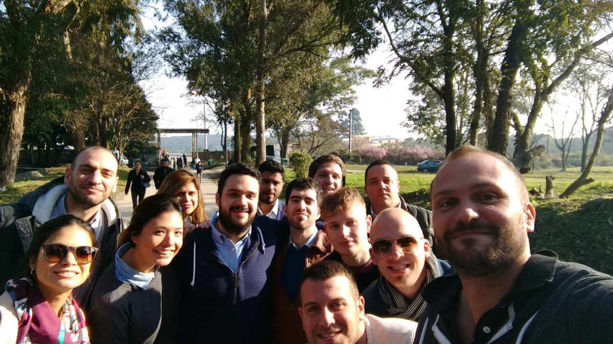jdesarrollistas's tweet photo. #Cambiemos tiene muchas banderas pero la más importante es la argentina🇦🇷- Encuentro de Juventud Cambiemos NOA #JuntosEsPosible https://t.co/6lSVkkGba3