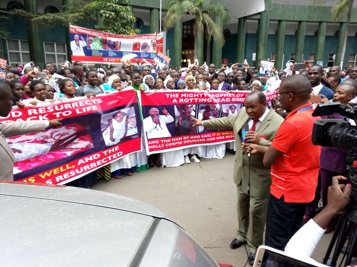 Kemboi_1's tweet photo. NAIROBI CITY CELEBRATES Sunday
#ProphetDrOwuor @JesusIsComing_2 #MightiestProphetResurrectsCorpse @Bennyhinn112 @JoelOsteen @TDJakesShow https://t.co/anEGVHcPFt
