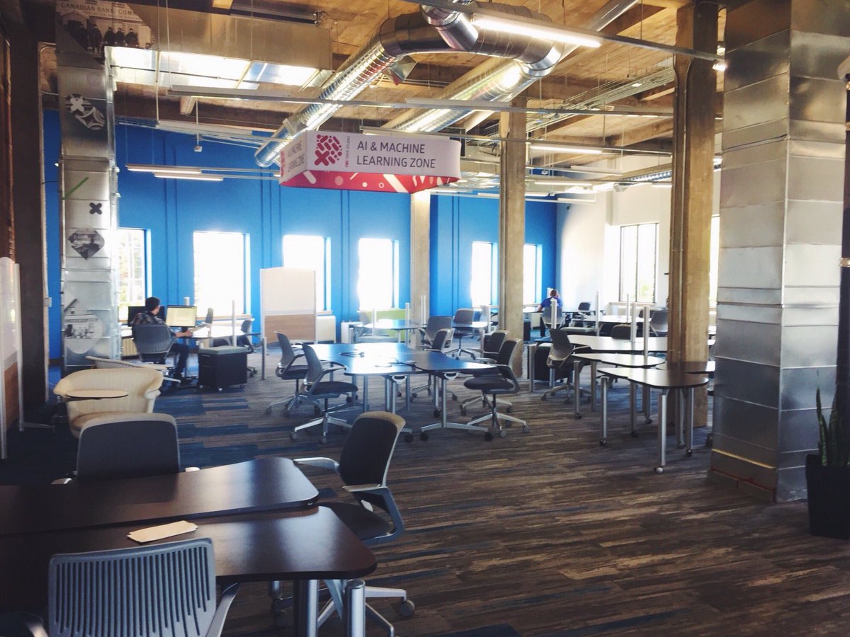 CIBCInnovation's tweet photo. Visiting our @cibc partners at the #CIBCDataStudio in Waterloo @Communitech. An awesome kick-off meeting to launch this collaboration 🚀 https://t.co/5T8TJrlO2g