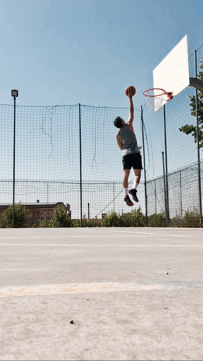 Gianlu_GC's tweet photo. #basketballneverstops 🏀🏀 https://t.co/rr9MEVhqNo