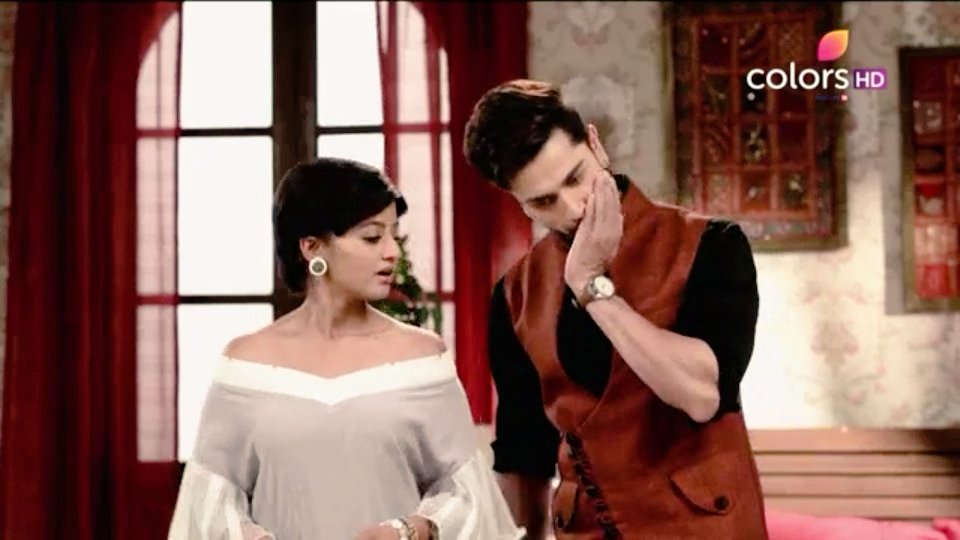 swara_saro's tweet photo. The chemistry between kalki and pawan unbelievable 😍🔥 I love it🙈🙏 @sahdev_piyush @OfficialHelly7 @sonalijaffar #kalki #pawan #palik https://t.co/kZNTSs7qeK