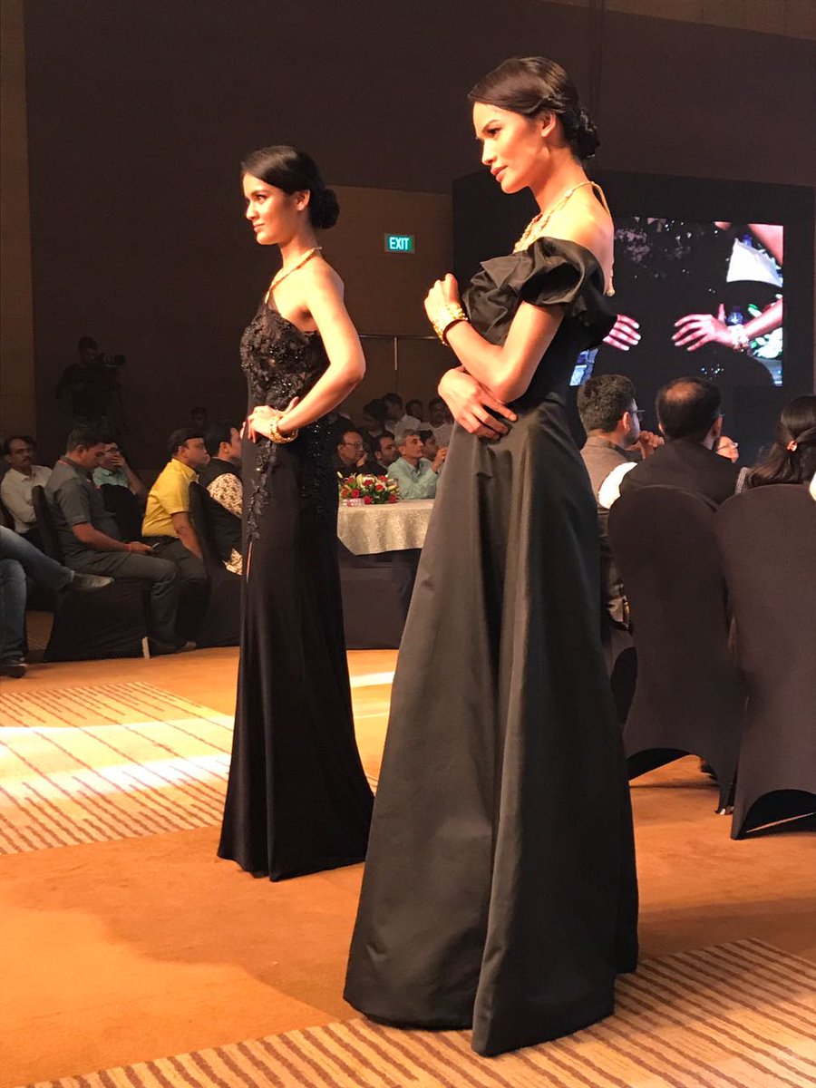 GJEPCIndia's tweet photo. Next up at #PreludeToIIJS, @worldnakshatra! Take a look at their exquisite and delicate designs. https://t.co/uqzeAm3ciD