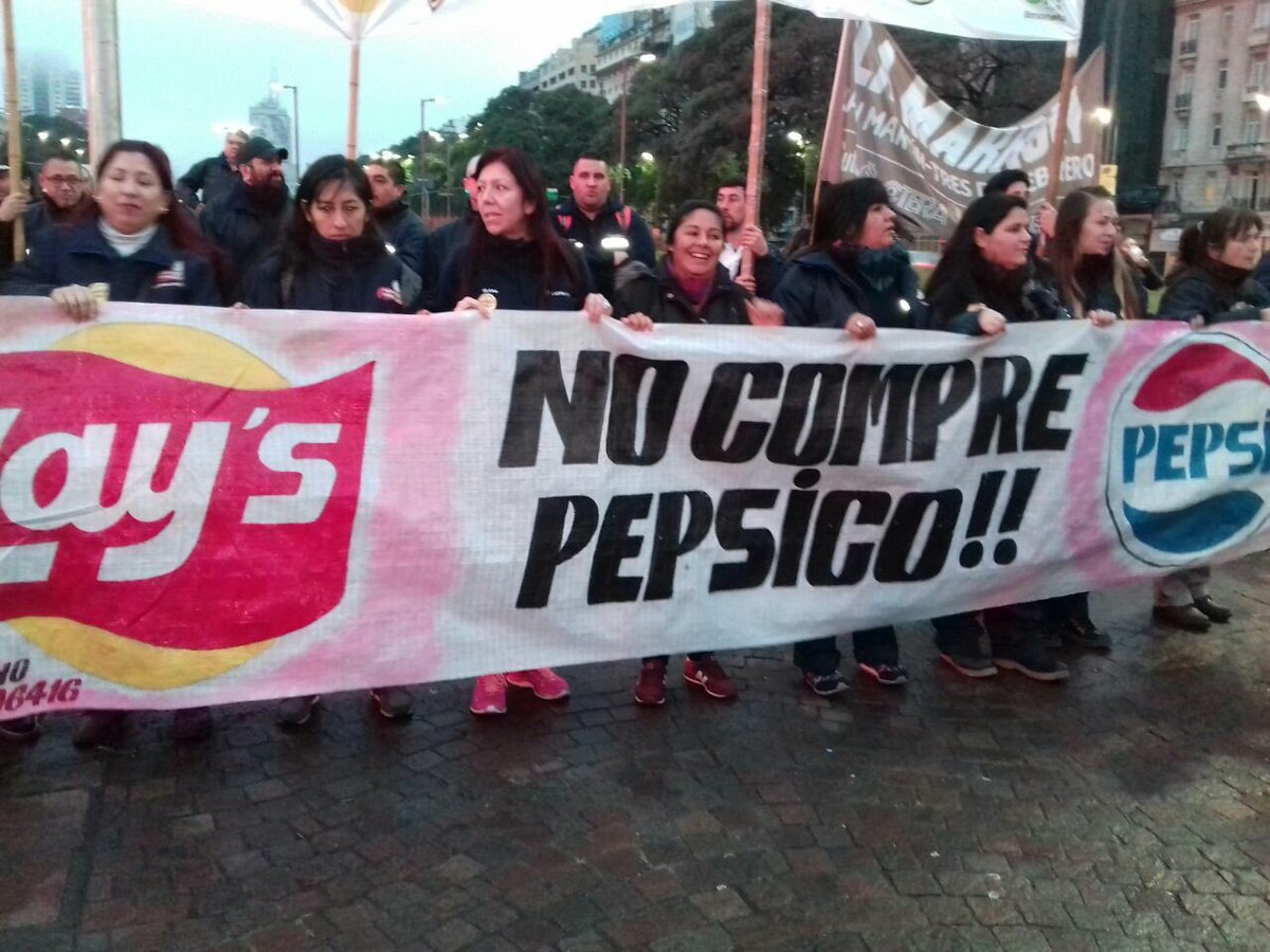 CPPTarg's tweet photo. @NonofrondiziCTA de PPT solidario con la lucha de los trabajadores de Pepsico marcha al Congreso de la Nacion. https://t.co/UF9zAwqTmu