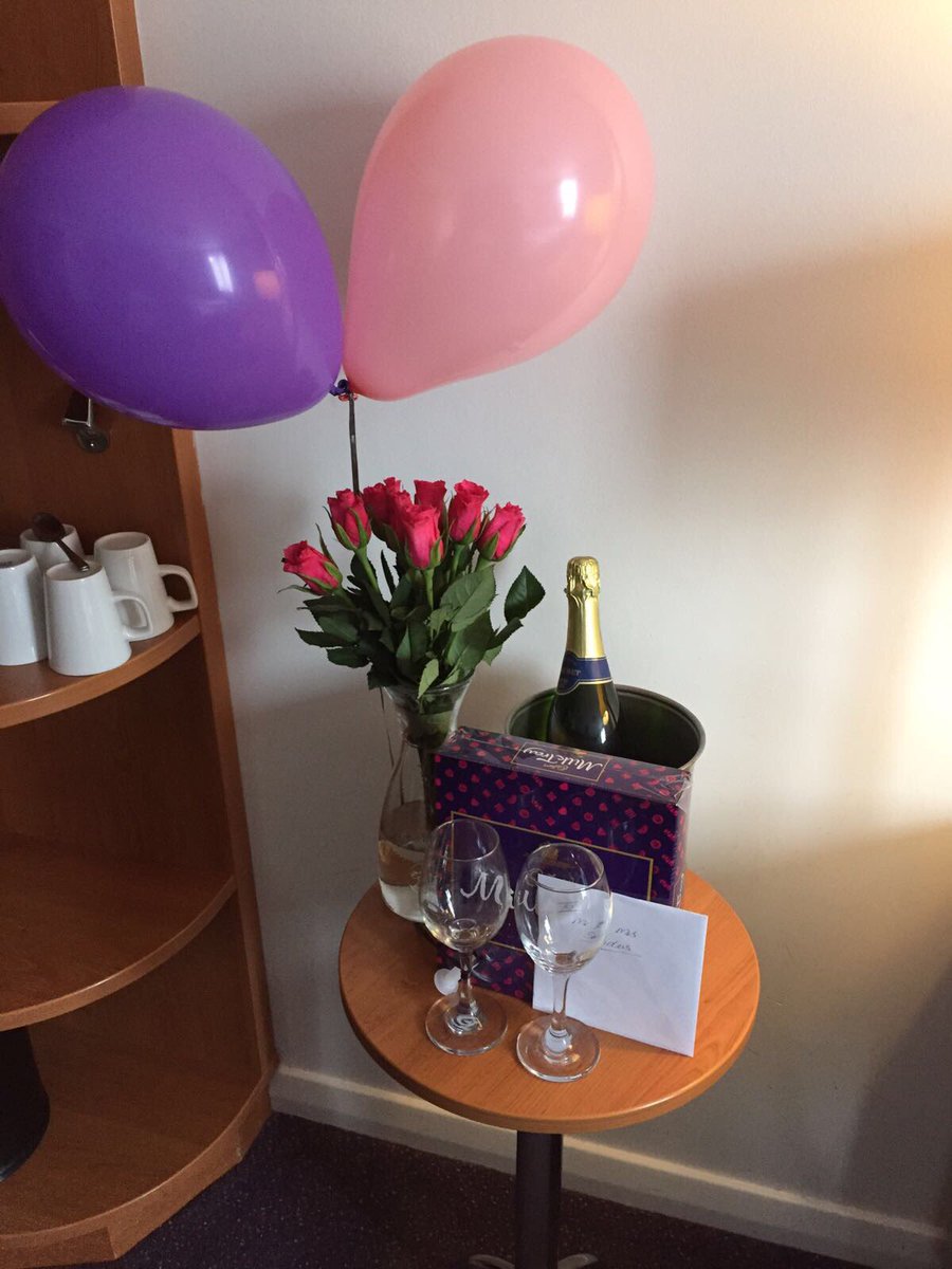 Piwow for guests celebrating there wedding anniversary with us. Well done Pam nice touch. <a href="/PIWestIsBest/">West Is Best</a> <a href="/SDEBDD/">simon ewins</a> <a href="/katesharpe69/">Kate Sharpe</a> <a href="/RikkiQuinlan/">RQPI</a>