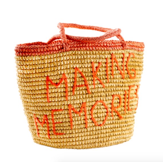 edenbeing's tweet photo. Bring the @ER_StBarths look back with you with this Making Memories Tote. Available exclusively at #EdenBeing. #LuxuryGifts @SensiStudio https://t.co/BeW7QmpQ9c