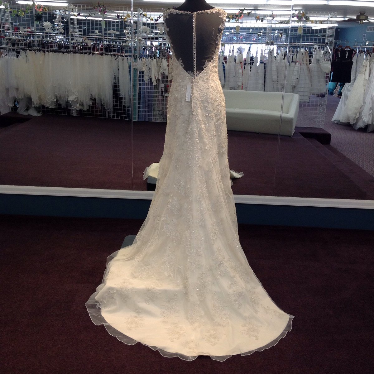 SpecMemories's tweet photo. Don't forget our bridal sale ends this Saturday!! Don't miss the opportunity to save 25-50% off on your dream gown! https://t.co/LHsIYHQbB1