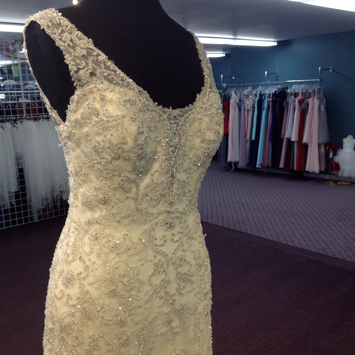 SpecMemories's tweet photo. Don't forget our bridal sale ends this Saturday!! Don't miss the opportunity to save 25-50% off on your dream gown! https://t.co/LHsIYHQbB1