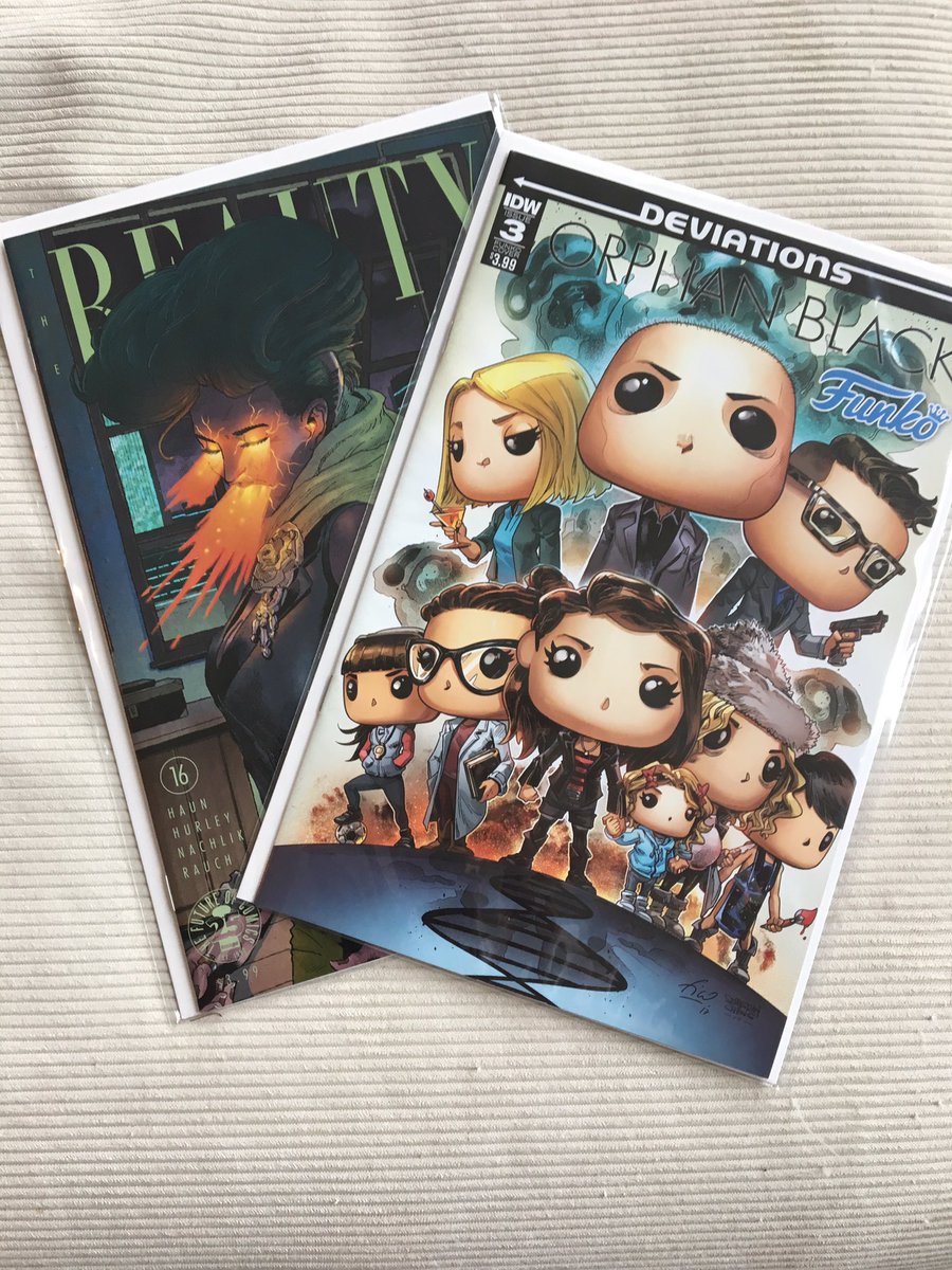 HoorayItsEJ's tweet photo. Came back from #sdcc to find my latest order from @TFAW in the mailbox! #gotreadingtodo #beautyfree #CloneClub @ImageComics @IDWPublishing https://t.co/GSW8aGZvN7