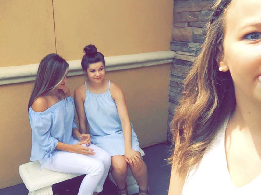 cailahanus's tweet photo. It was hard picking only 4 pics but yeah HAPPY 18TH BIRTHDAY💞💞 https://t.co/1Gtfg3ypn5