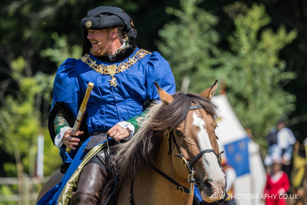arwphotography's tweet photo. A great start to the Jousting and medieval Tournament @ArundelCastle https://t.co/9uYnOwPeXW