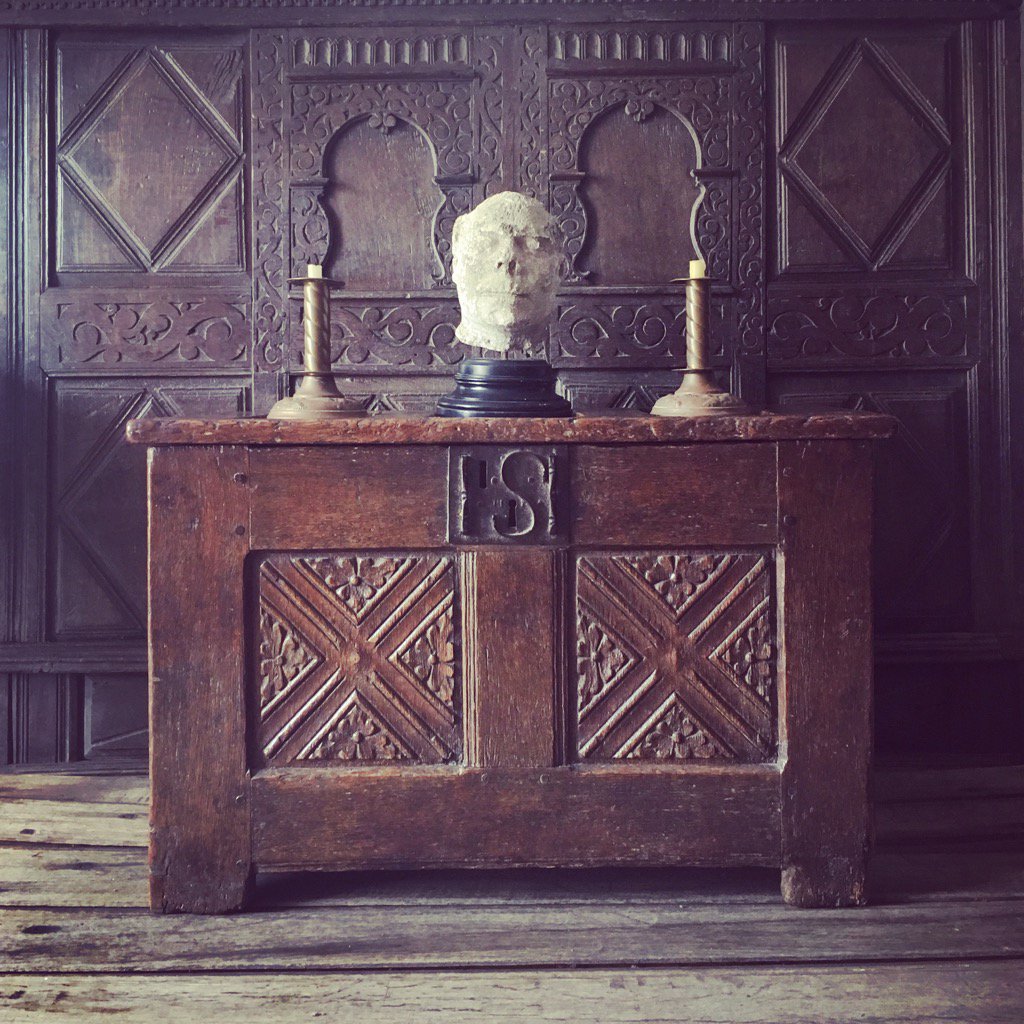antique_hadden's tweet photo. Pure Gothic.
#Gothic #oakcoffer #15thCentury #early #furniture #oakinterior #antiquehadden #periodoak #oakchest https://t.co/QUHAEL3EKn