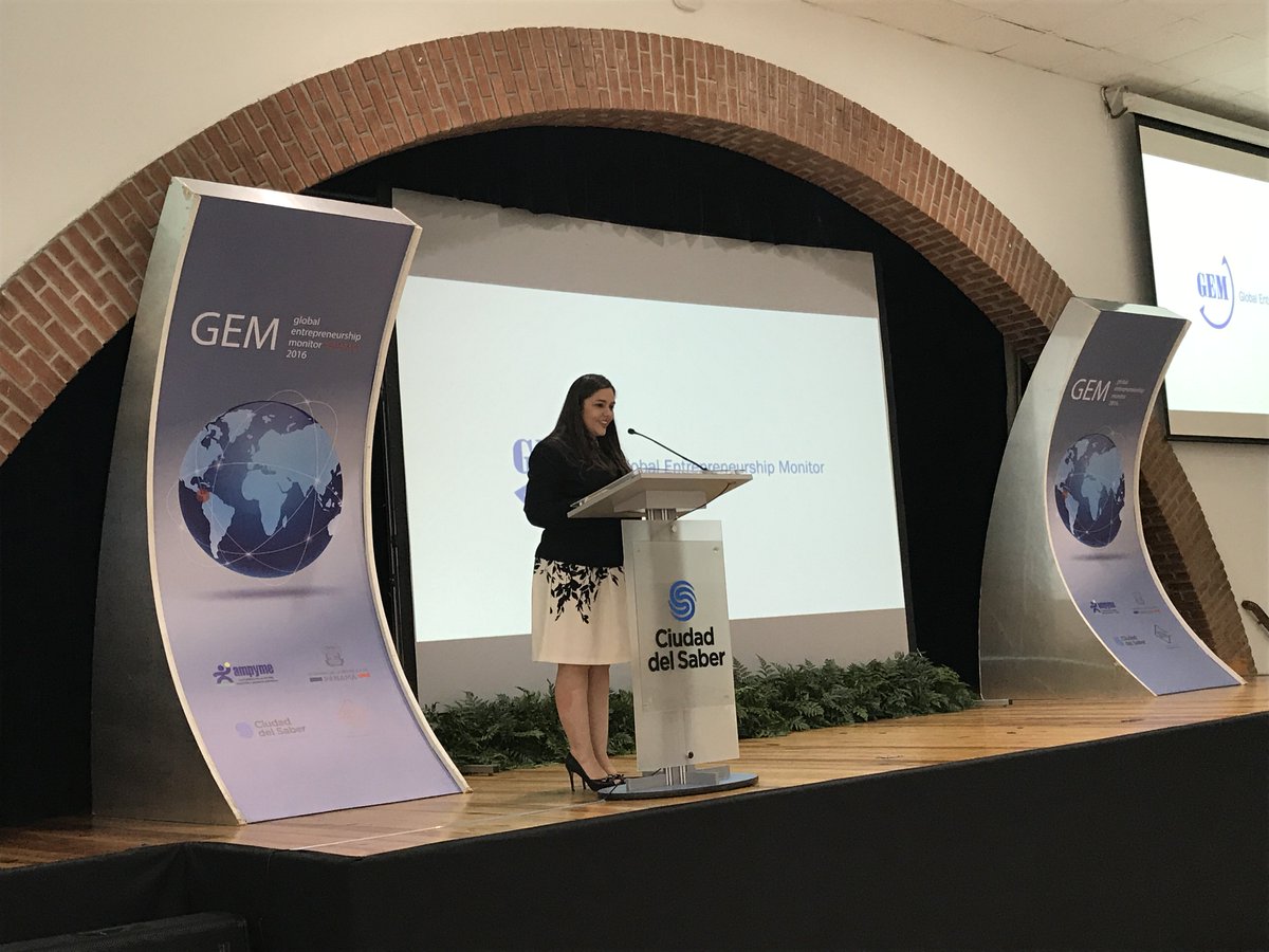 AmpymePanama's tweet photo. Ministra .@mcdopeso se dirige a los asistentes de Present. de Resultados del #GEM2016 resaltando la importancia del tema de emprendimiento https://t.co/B85JhHWd7P