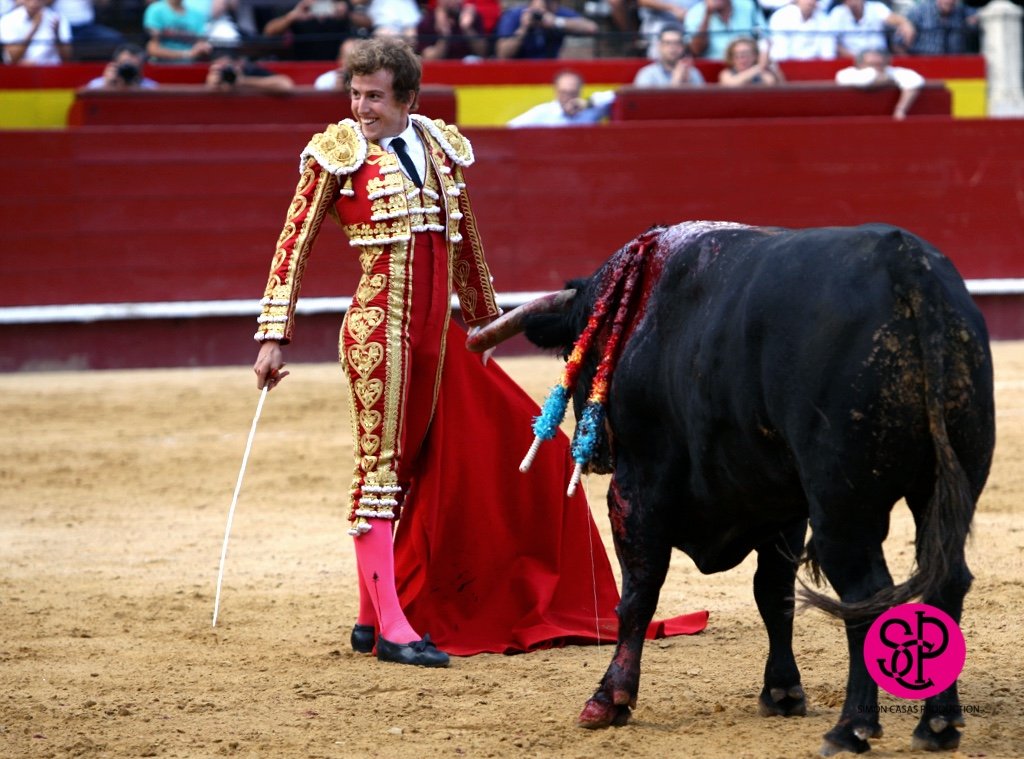 verdeguer's tweet photo. 📻 19h #CulturadeBouRADIO ⏩ #FeriadeJulio en @TOROSVALENCIA con @RomanCollado @chover_jesus @jisiegas @LuisMariaGB @Radio4Gvalencia 100.9 https://t.co/ioTUfhvfvZ
